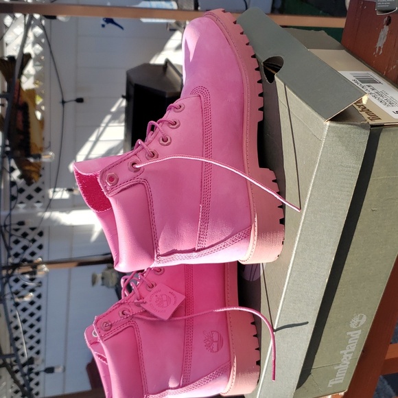 Timberland leather ankle boots.. Juniors size 5...greatttt condition.plus EXTRAS - Picture 3 of 8